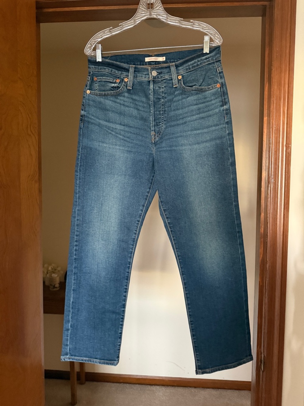 Classic Straight women’s Jeans in Medium Blue